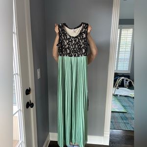 Maternity pleated maxi dress